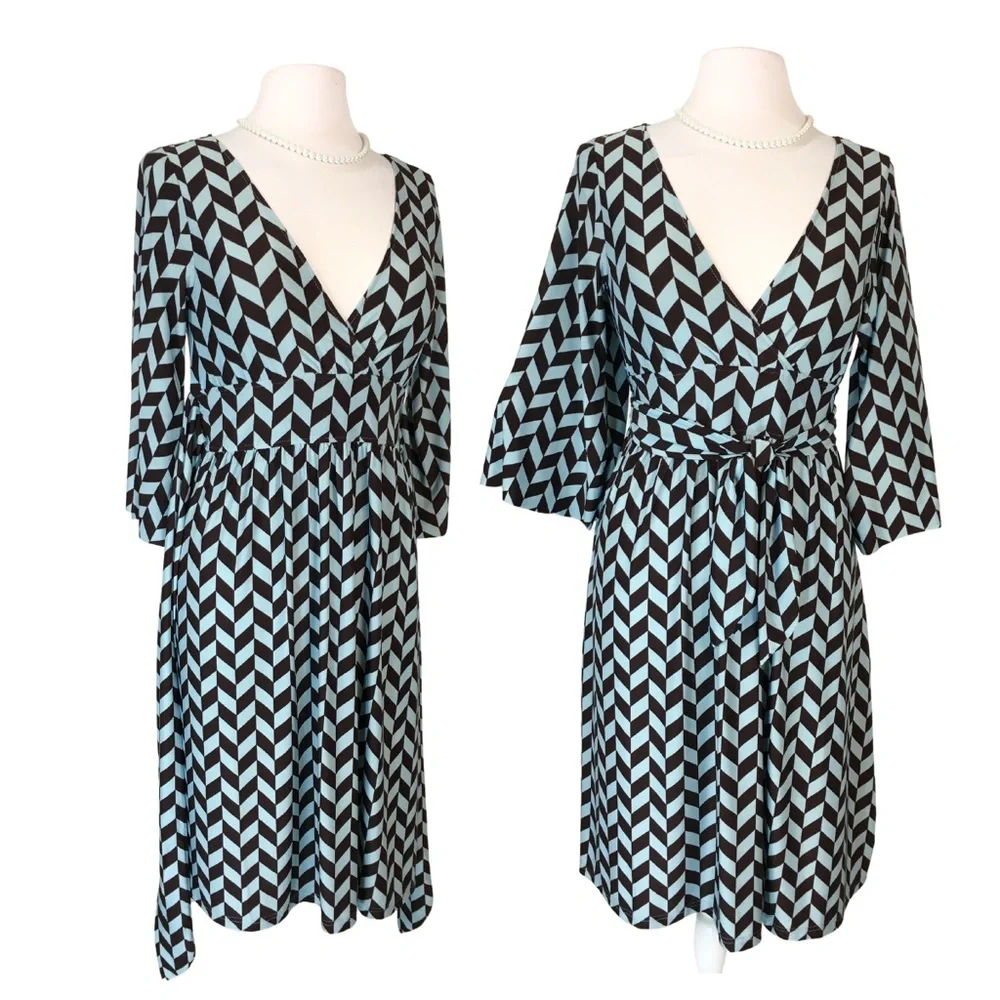 BCBGMaxAzria Blue Brown Chevron Surplice Bell Sleeves Fit n Flare Dress Medium